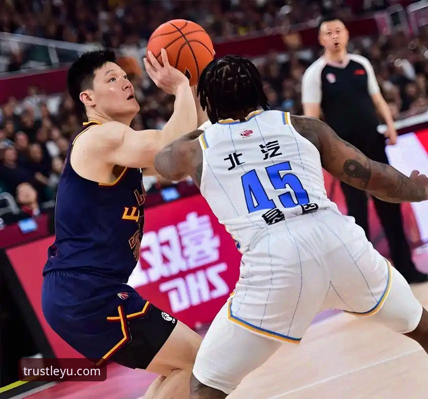 乐鱼体育平台观看CBA焦点战：上海队豪取12连胜完整指南